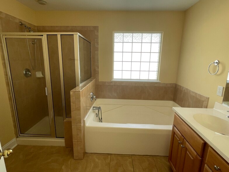 Building Photo - 12826 Windy Lea Ln