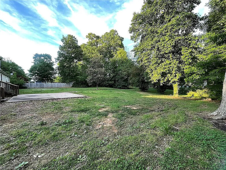 Building Photo - 216 Gibson Rd