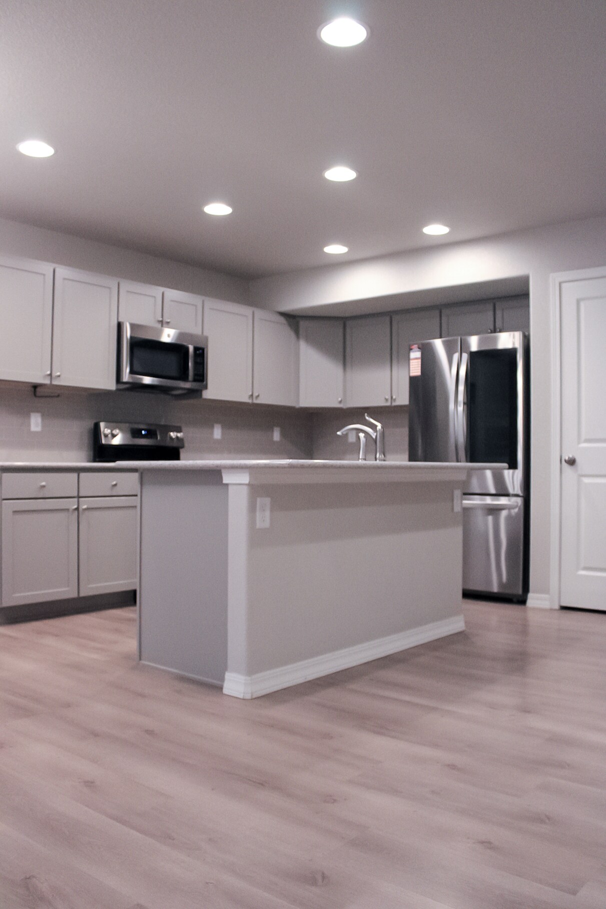 KITCHEN1 - 4159 Samaritan Loop