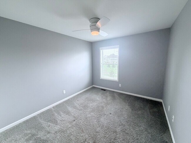 Building Photo - Gorgeous 3BR Home in the Coveted Dancing Waters Community of Woodbury!