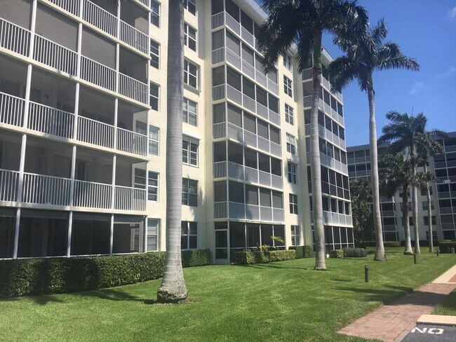 Building Photo - 1 Harbourside Dr