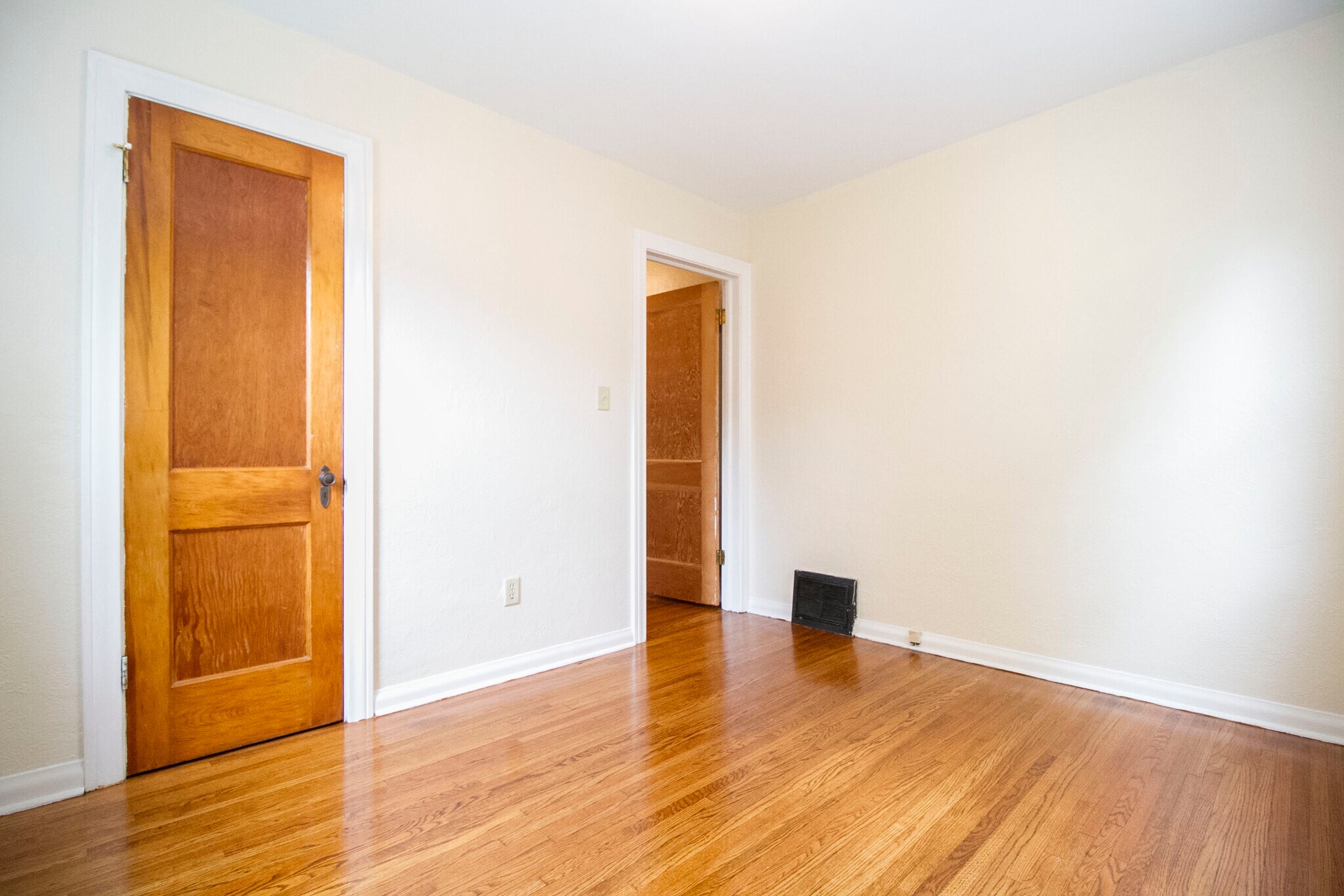 Building Photo - 2016 Balkan Pl