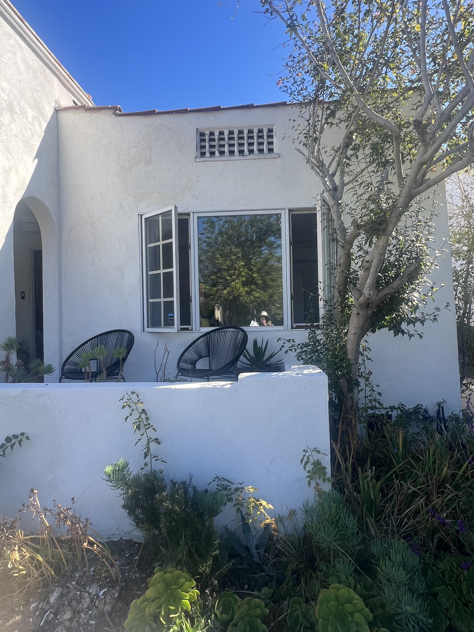 Building Photo - 1234 Keniston Ave