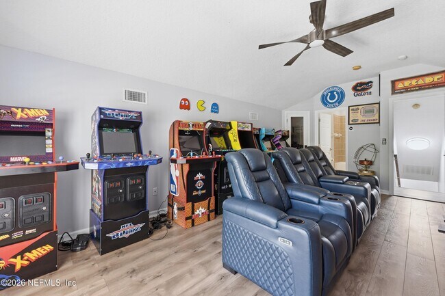 Building Photo - 14447 Cherry Lake Dr W