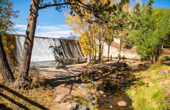 Building Photo - 28940 Golf Way