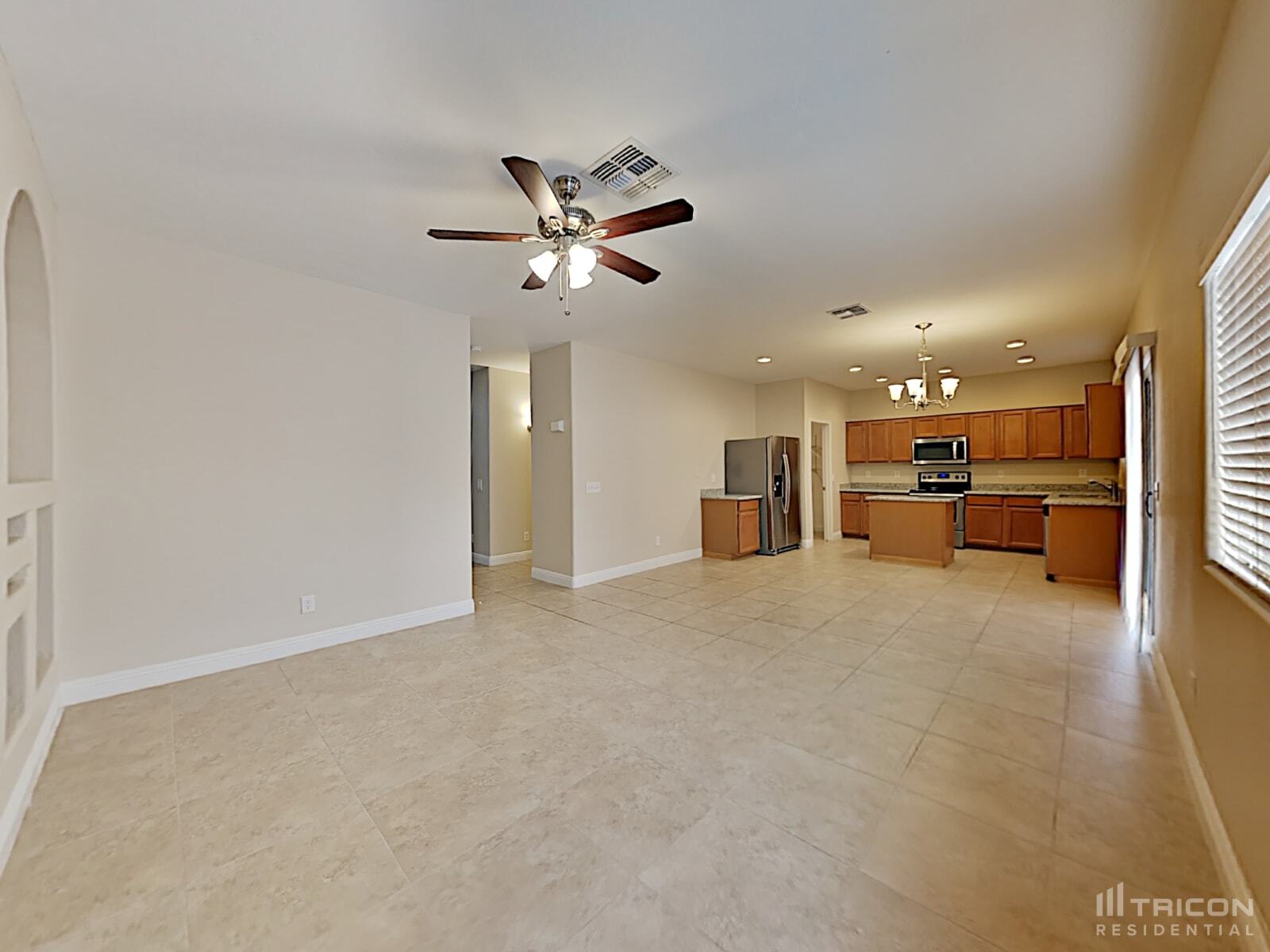 Building Photo - 2405 N 92nd Ln