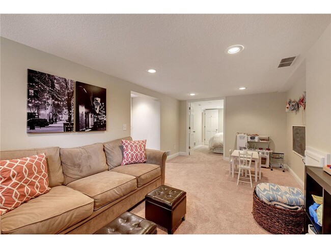 Building Photo - 6024 Kellogg Ave