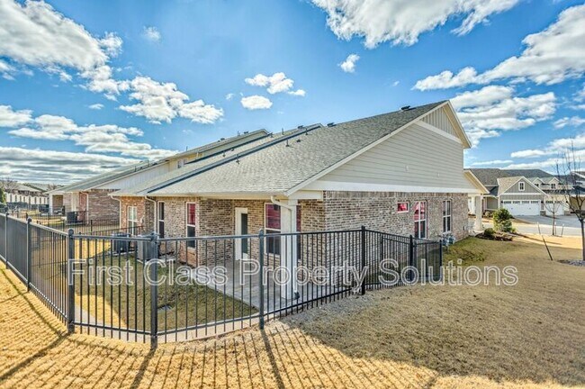Building Photo - 728 Harbor Town Dr