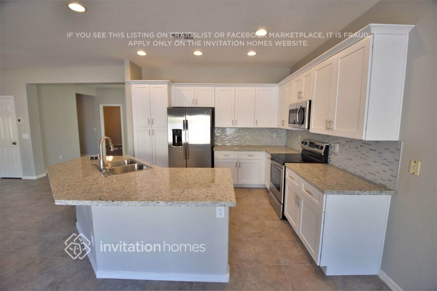 Building Photo - 17774 W Carmen Dr