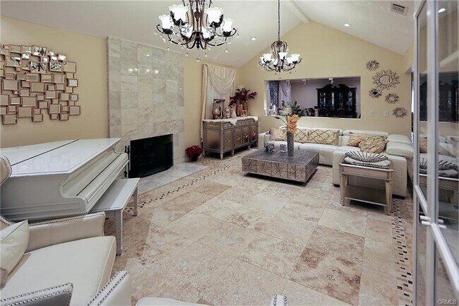 Building Photo - 16513 Moorpark St