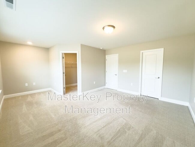Building Photo - 96 Channel Drop Dr