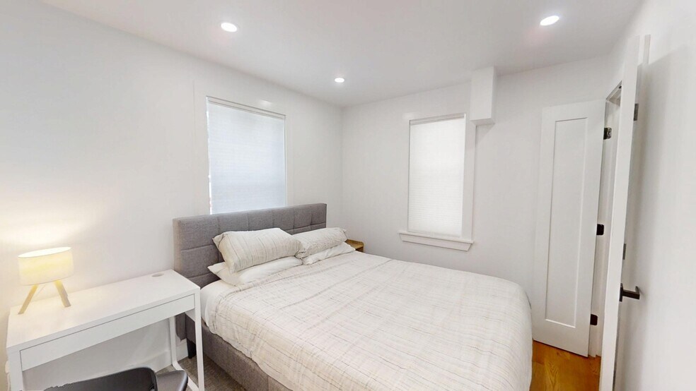 Building Photo - 36 Shepard St