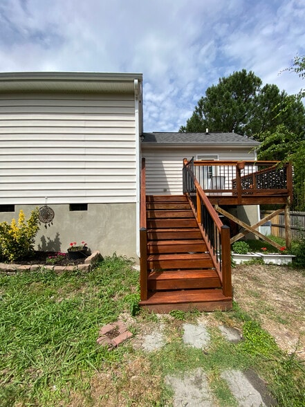 Building Photo - 3 Forest Creek Dr