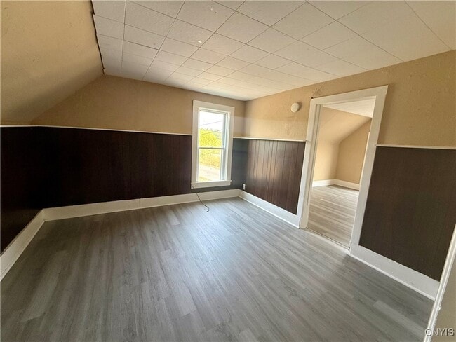 Building Photo - 117 Reylea St