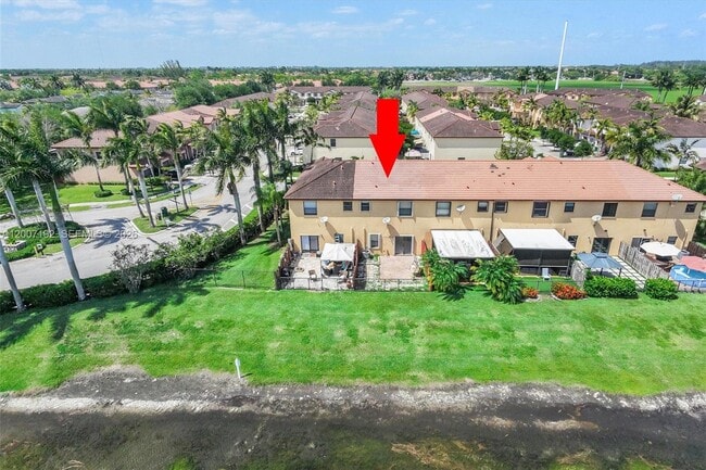 Building Photo - 3728 NE 3rd Ct