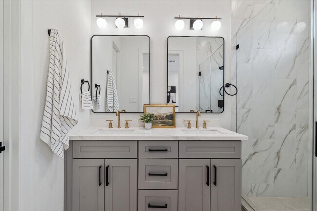 Building Photo - 6528 Weston St