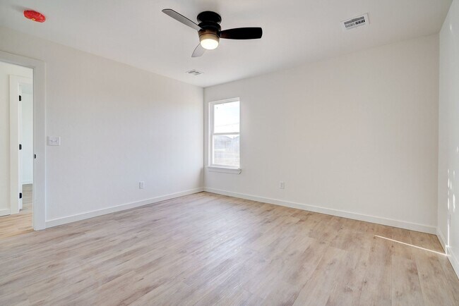 Building Photo - 224 NW 122nd St