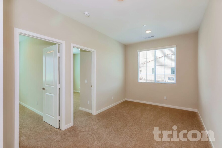 Building Photo - 24907 Padre Ct