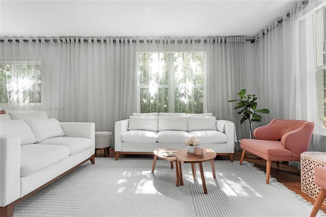 Building Photo - 927 Euclid Ave