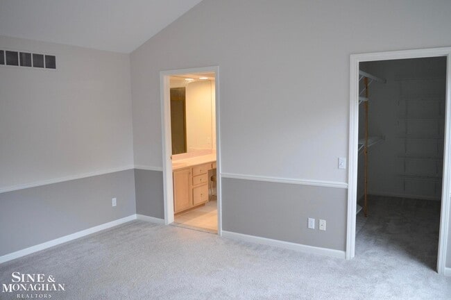 Building Photo - 860 Neff Rd