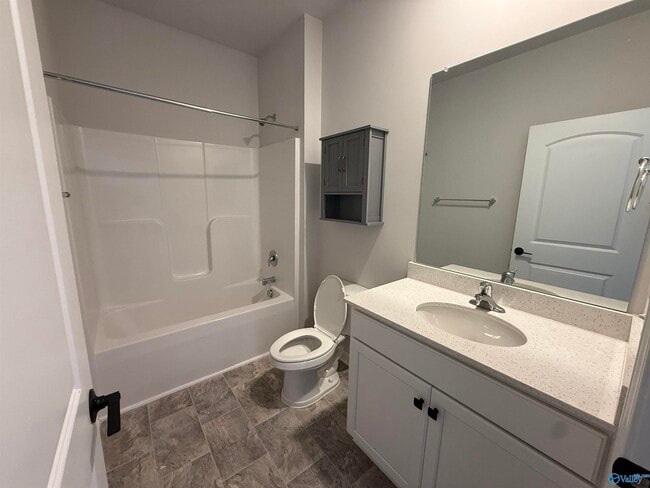 Building Photo - 16205 Glenncrest Ln