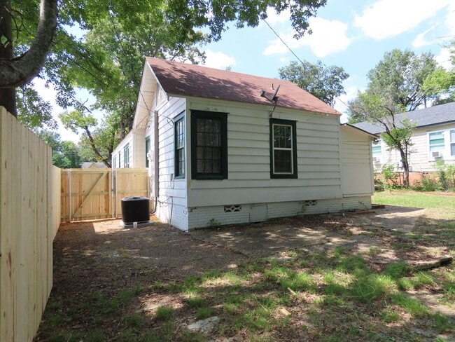 Building Photo - 1306 S Glenwood Blvd