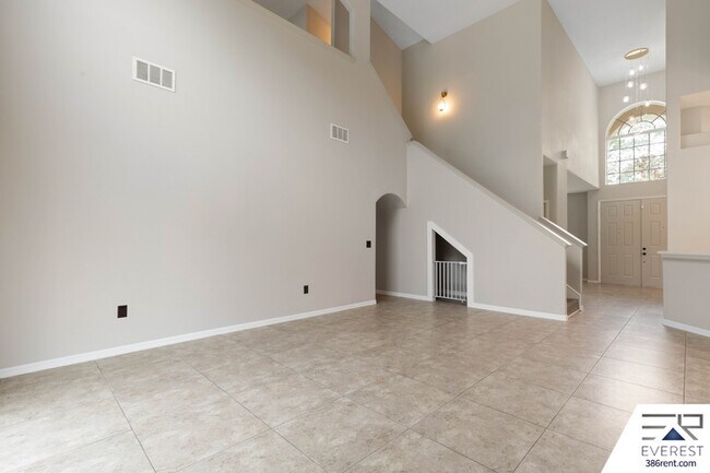 Building Photo - 60 Brigadoon Ln