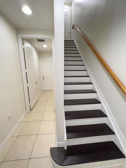 Building Photo - 1284 Piazza Antinori