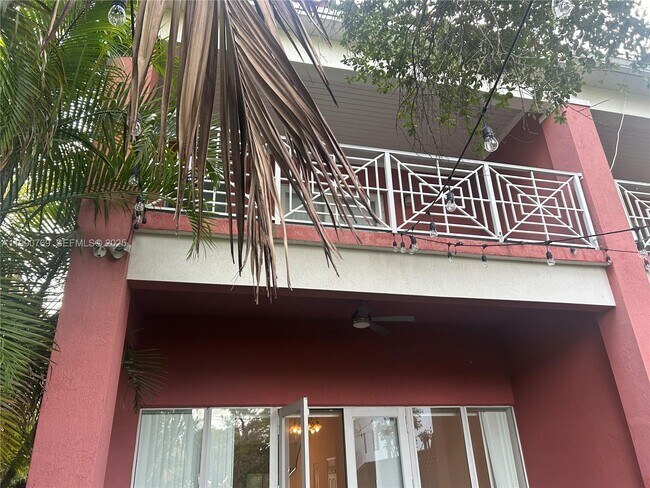 Building Photo - 3147 New York St