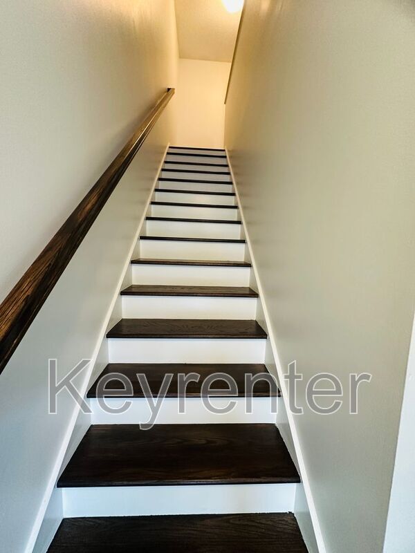 Building Photo - 132 Durwood Rd