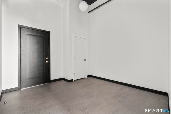 Building Photo - 480 Myrtle St