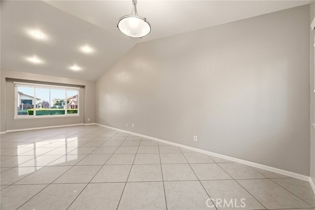 Building Photo - 20112 Divino Dr