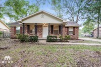 Building Photo - 1176 Cedar Cir S