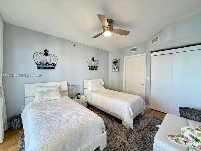 Building Photo - 1830 S Ocean Dr