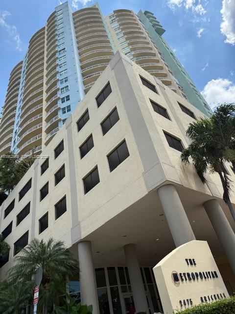 Building Photo - 2475 Brickell Ave