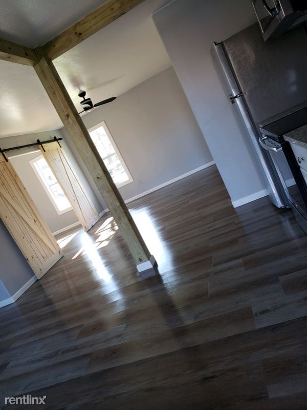 Building Photo - 622 Texan Trail