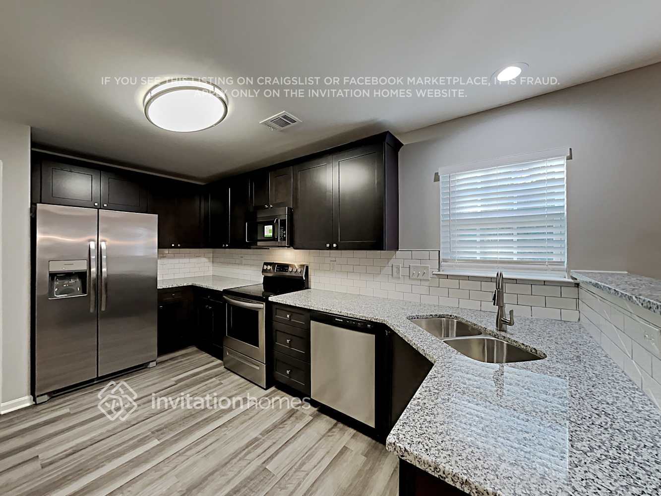 Building Photo - 904 Grass Hollow Ct