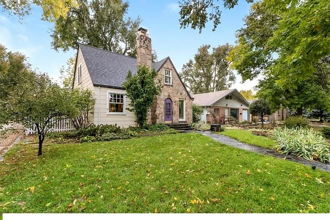 Building Photo - 917 W Magnolia St