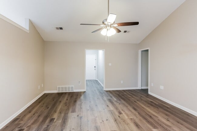 Building Photo - 9163 Bentley Woods Dr