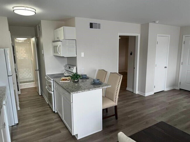 Building Photo - 12660 Ashford Point Dr