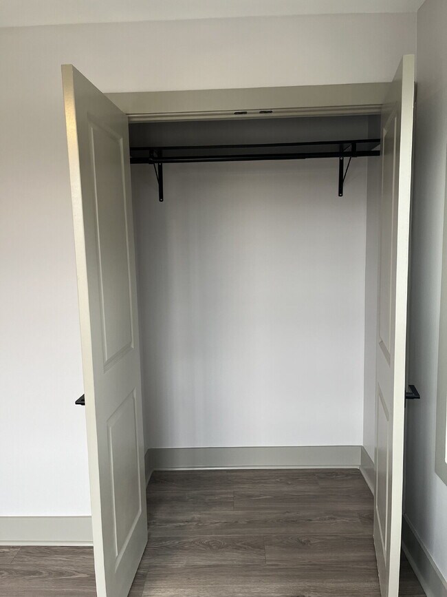 Building Photo - 2922 Painted Pony Dr