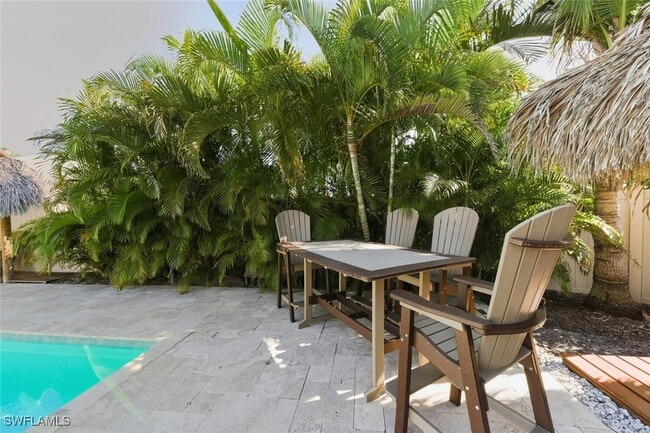 Building Photo - 530-108 108th Ave N