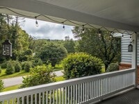 Building Photo - Beautiful Three-Bedroom with Fenced Yard i...