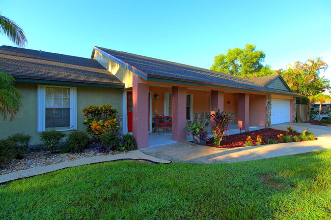 Building Photo - 10690 Barn Rd