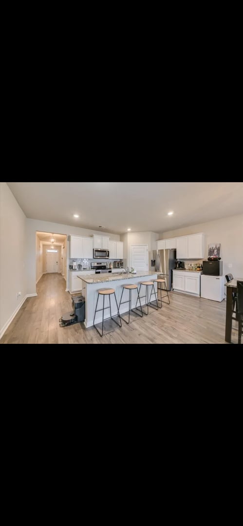 Building Photo - Cozy 4bedroom Home