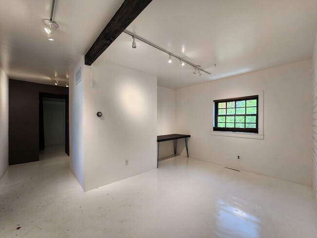 Building Photo - 335 Otero St
