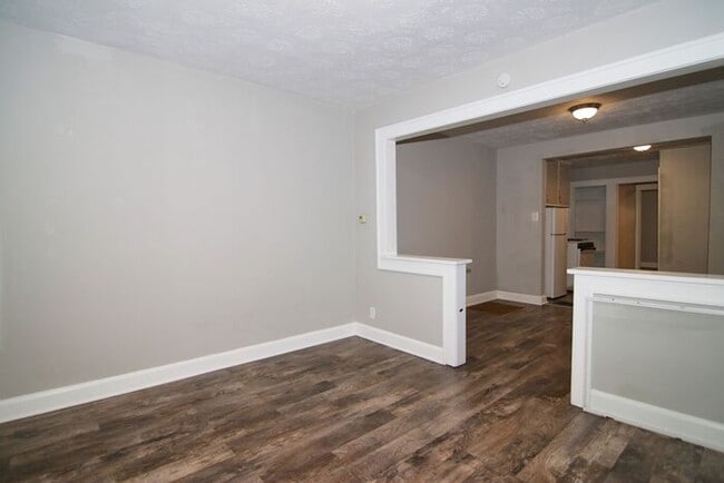 Building Photo - Great Location in Speedway