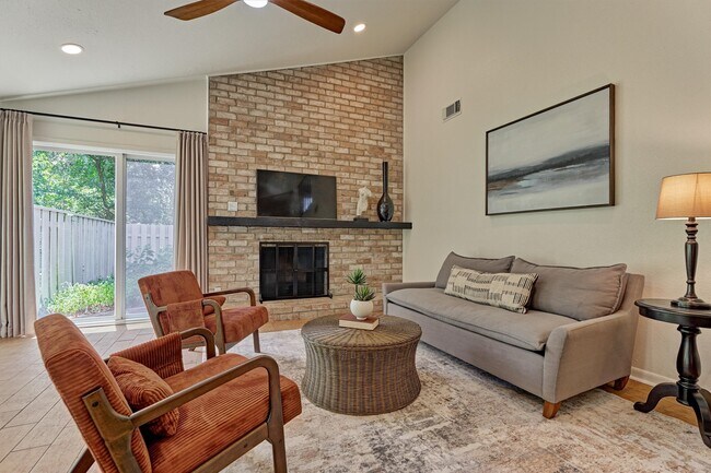 Building Photo - 2351 W Settler's Way