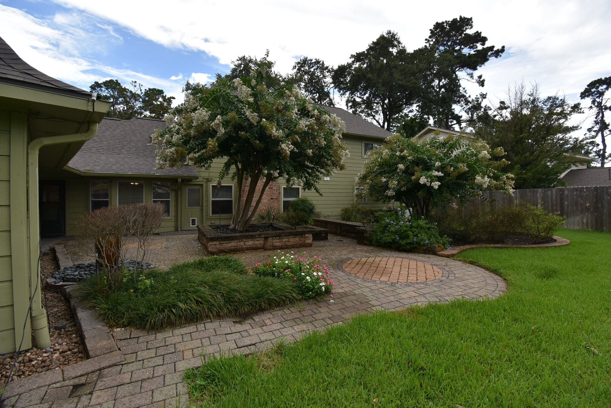 Building Photo - 7907 Aleta Dr