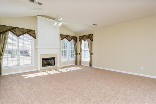 Building Photo - 4987 Rustic Canyon Dr